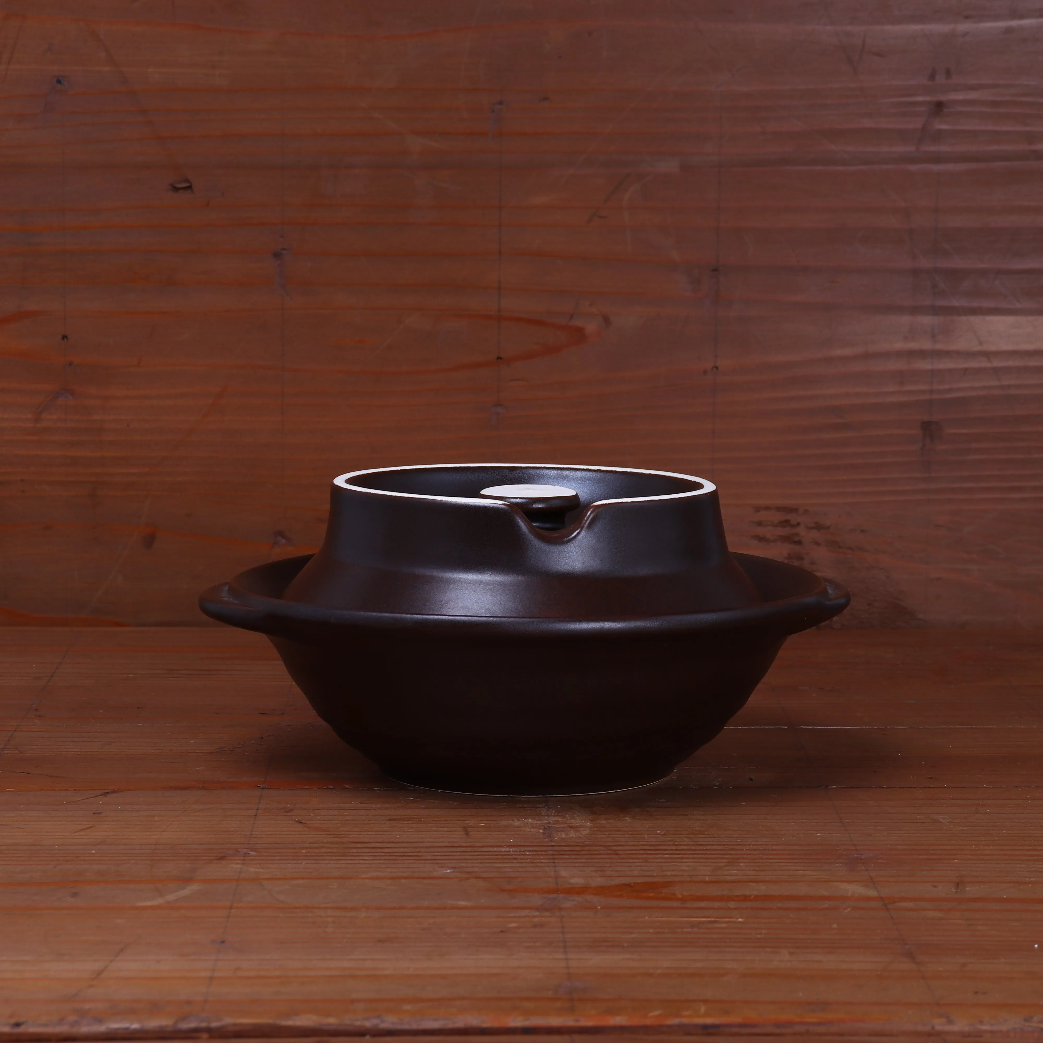 Daikoku Banko Dual-Purpose Donabe: Versatile Japanese Clay Pot for Cooking and Serving
